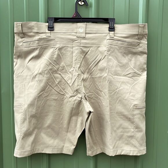 Men's Outdoor Performance Zip Cargo Short with UPF 50+ Size 46 - Picture 5 of 12